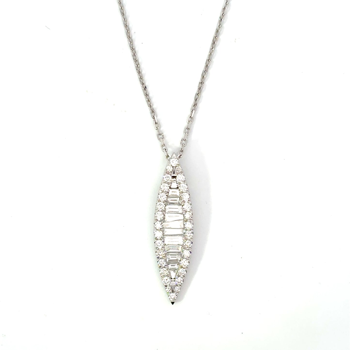 ROMANCE DIAMOND NECKLACE