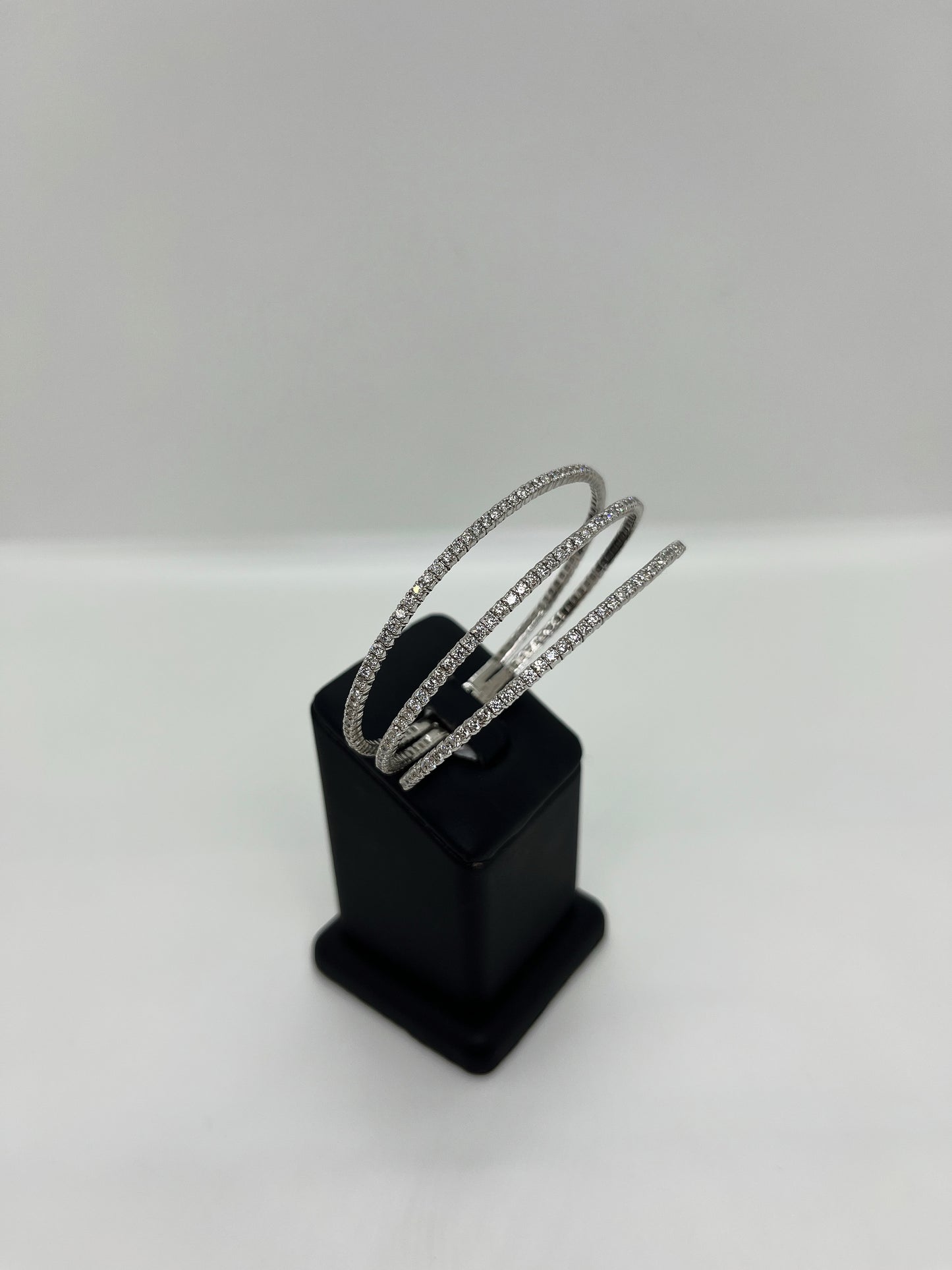 ROMANCE DIAMOND BRACELET 5.10CTW