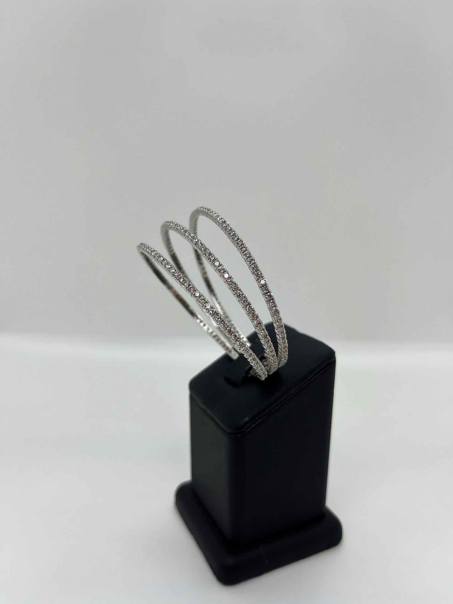 ROMANCE DIAMOND BRACELET 5.10CTW