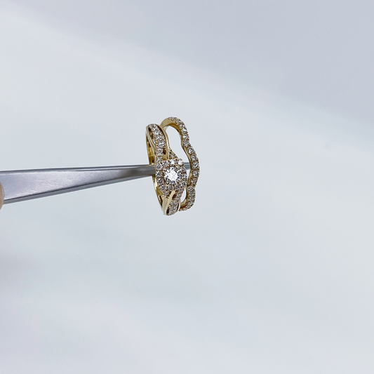 DIAMOND RING