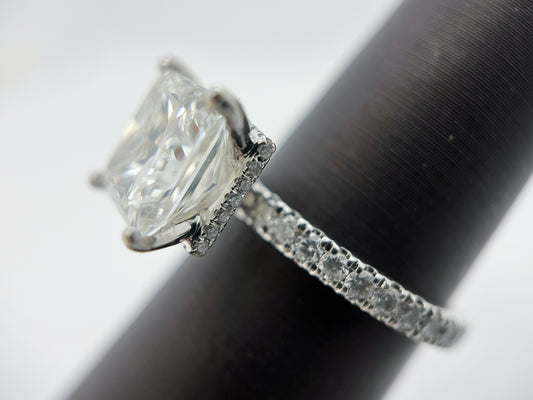 ROMANCE DIAMOND RING - 3.56CTW